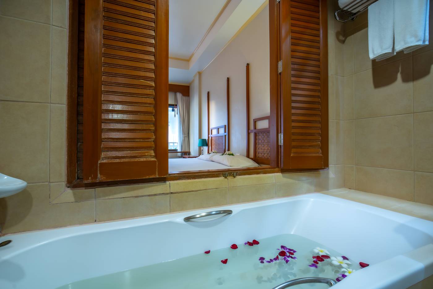 Karon-Princess-Hotel-Room-27