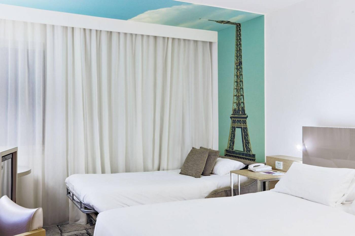 Hotel-Mercure-Paris-Vaugirard-Porte-de-Versailles-Room-24