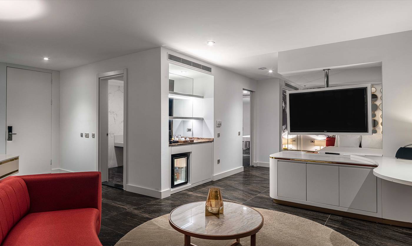 Nirvana-Cosmopolitan-Room-31