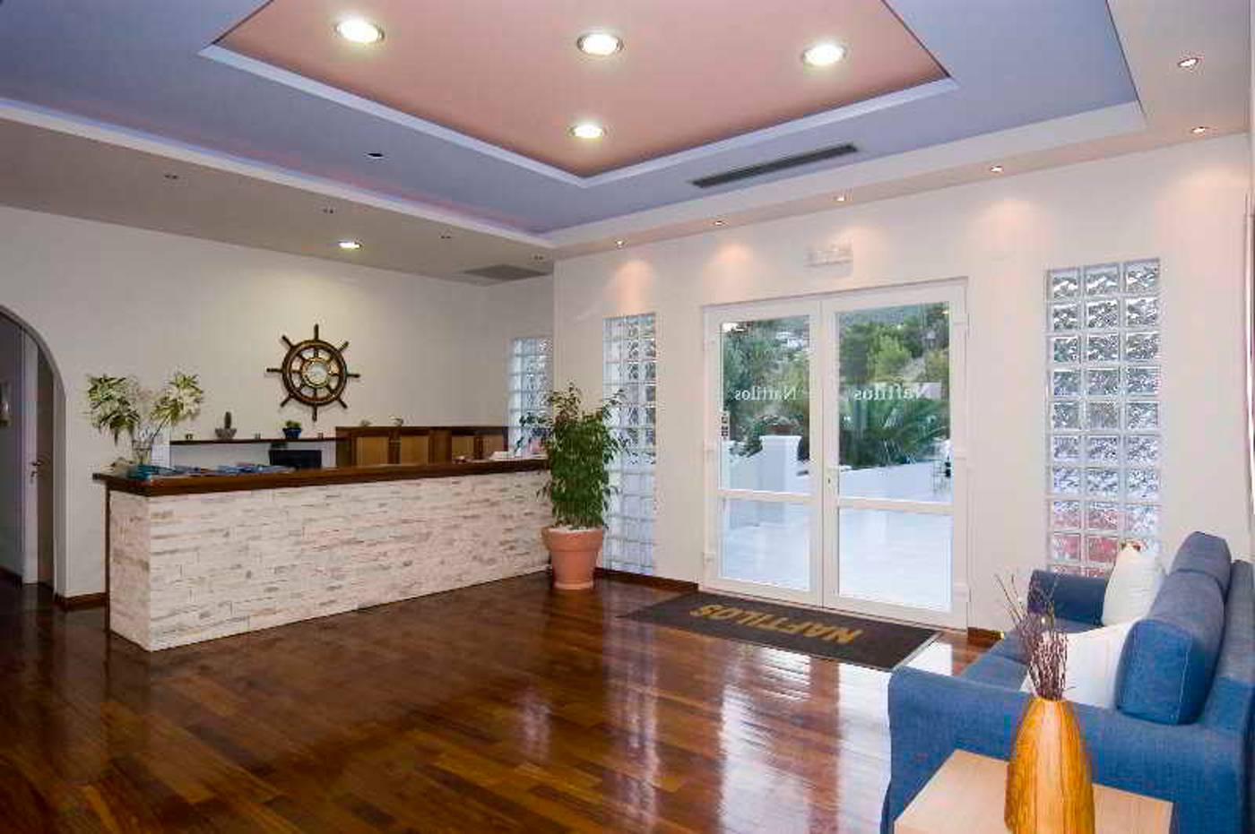 Naftilos-Lobby-20