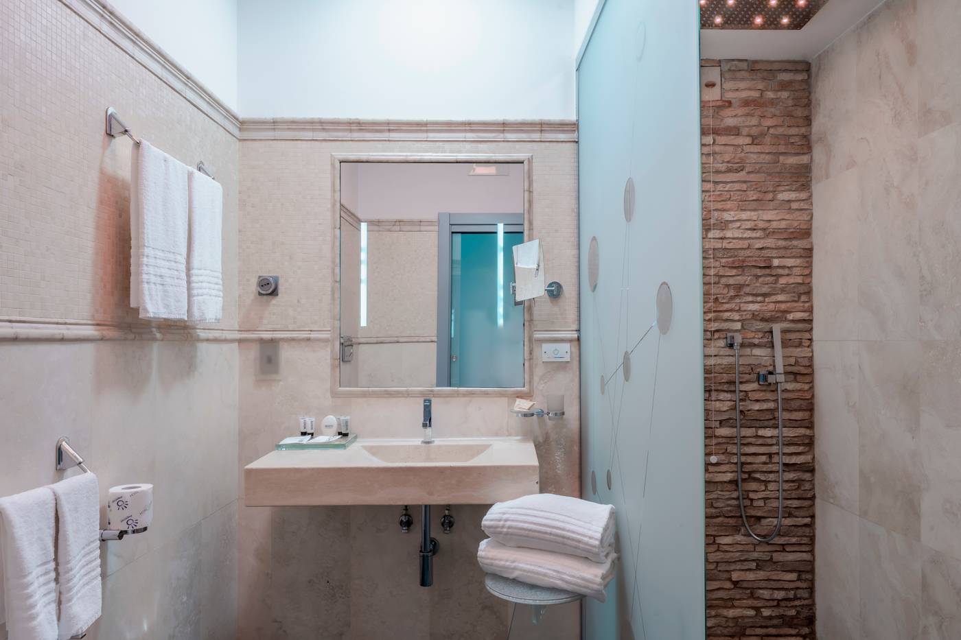 Hotel-Trecento-Room-39