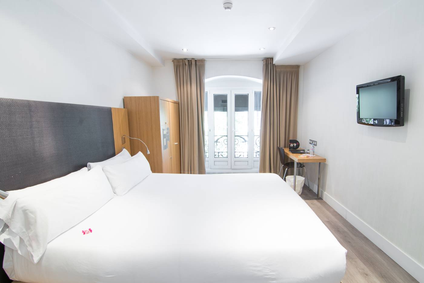 Petit-Palace-Arenal-Room-15