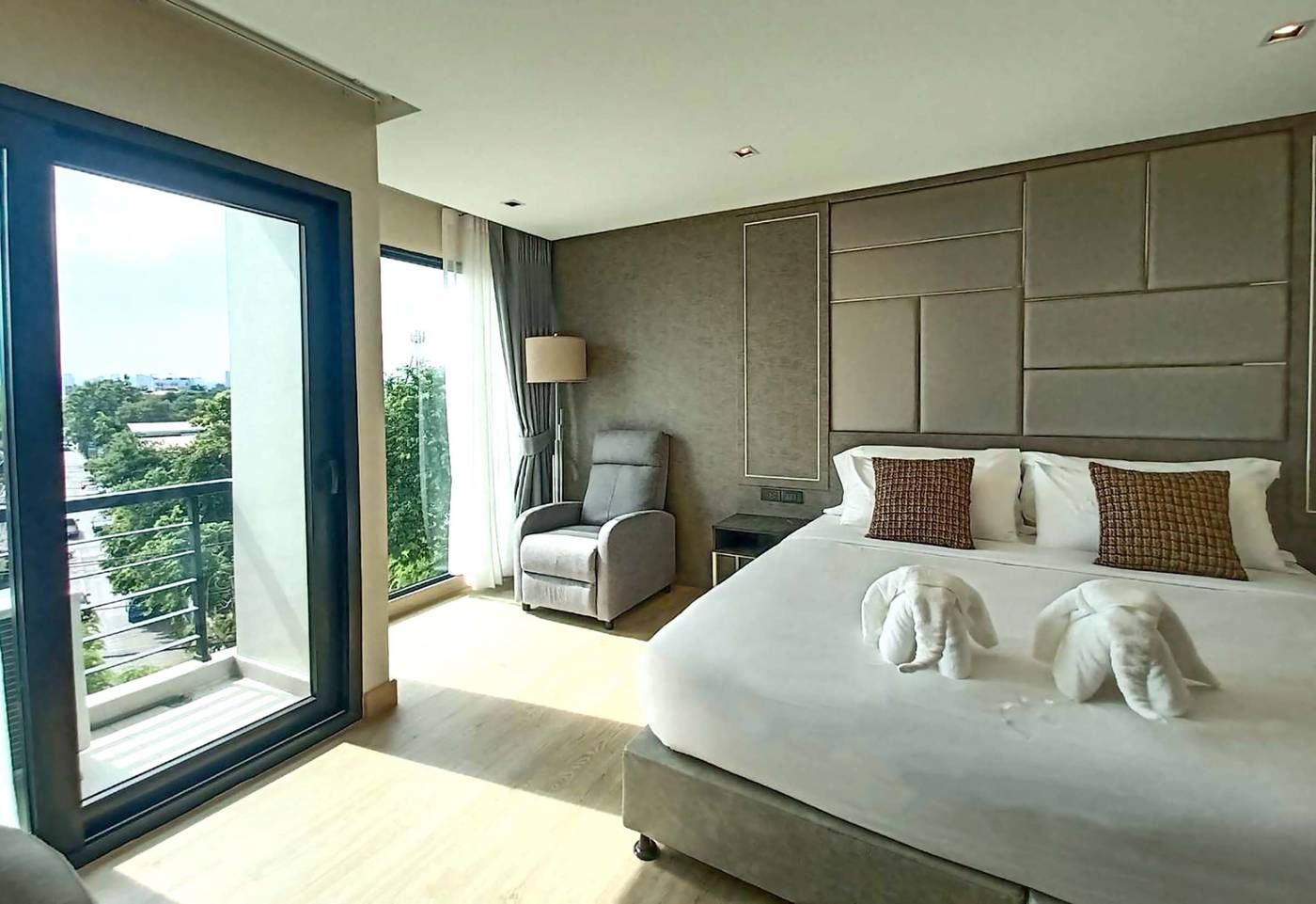 The-9-Residence-Hotel-Room-26