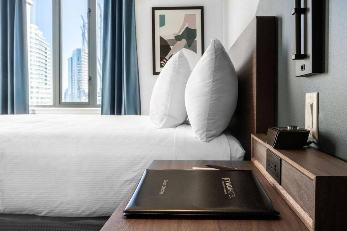 YWCA-Hotel-Vancouver-Room-25