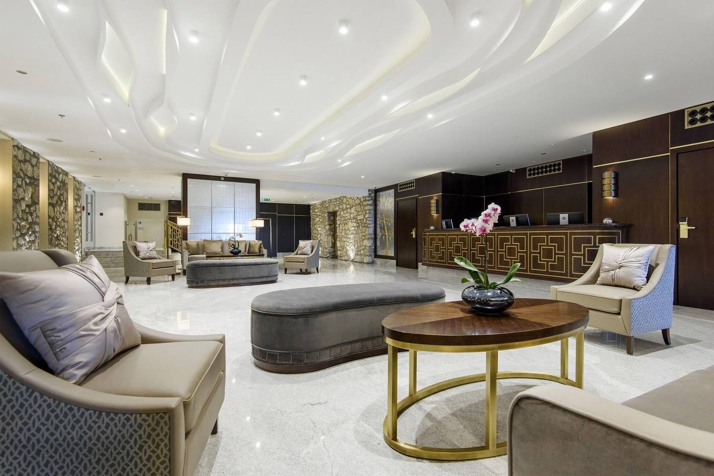 Hilton-Budapest-Lobby-2