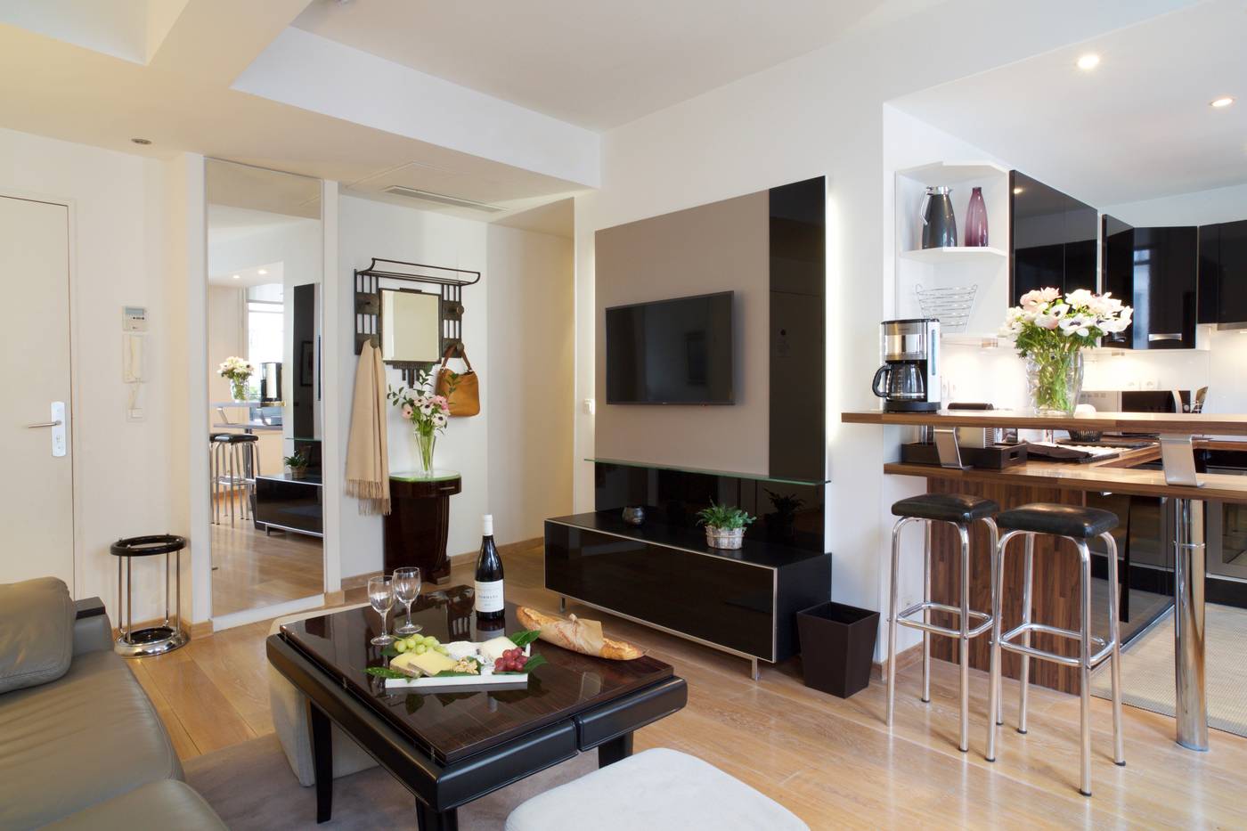 Montmartre-Residence-Paris-Room-16