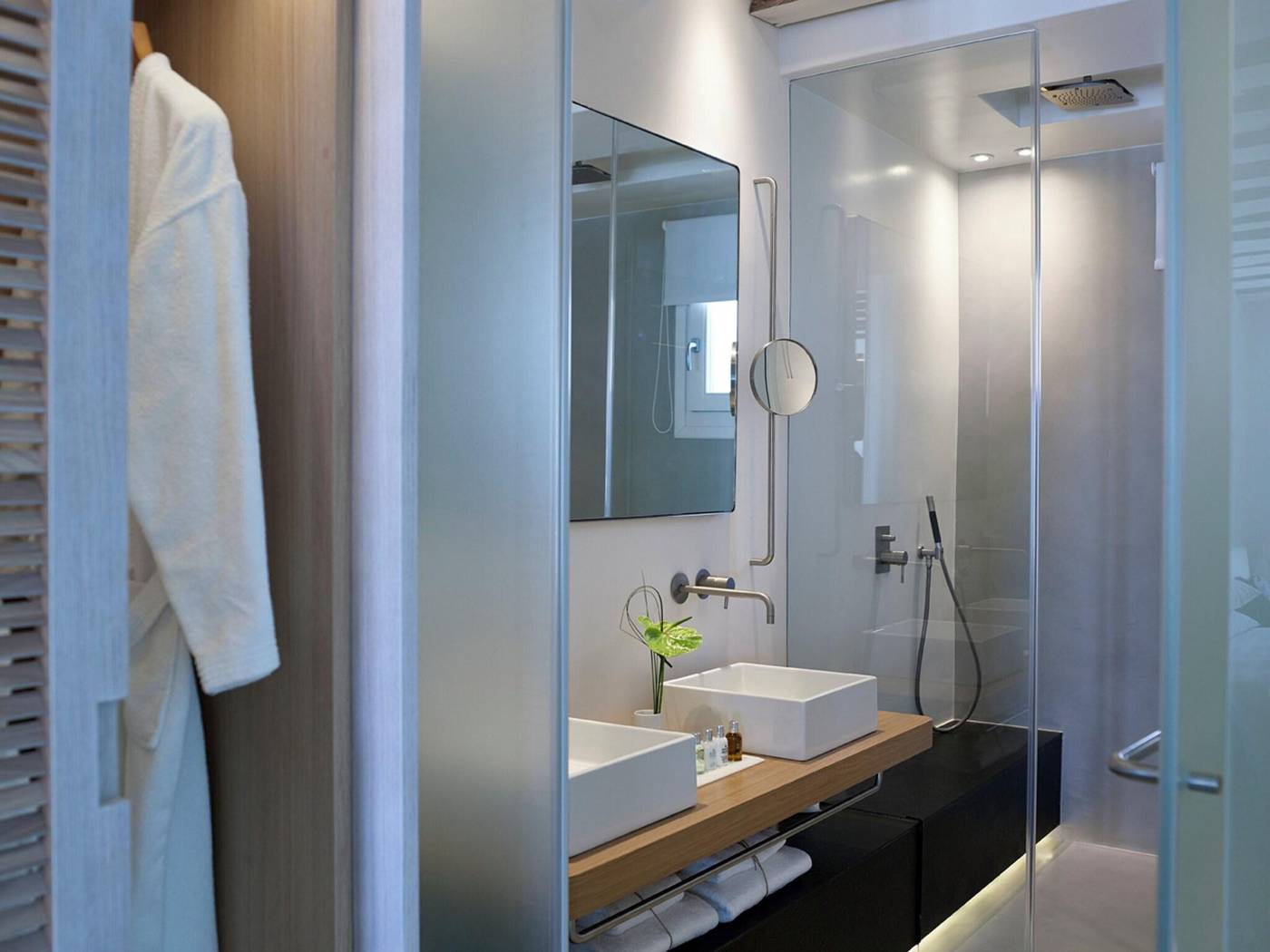 Bill---Coo-Suites-and-Lounge-Room-55