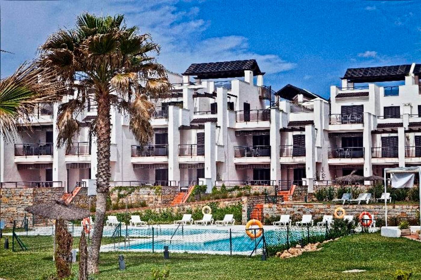 Casares-del-Mar-Luxury-Apartments-Lobby-3