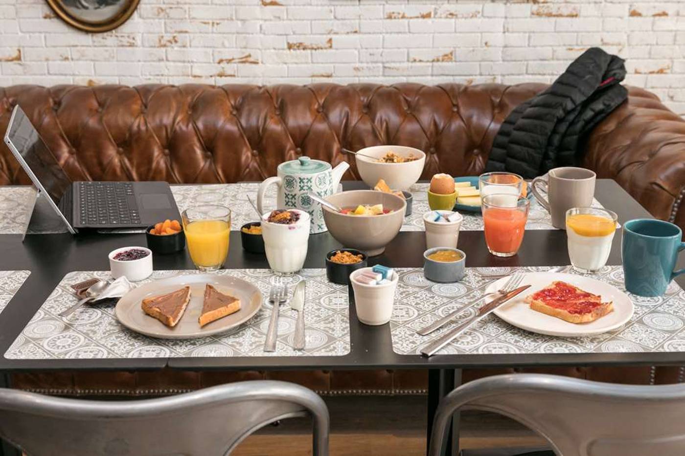 Best-Western-So-Co-by-HappyCulture-Restaurant-45