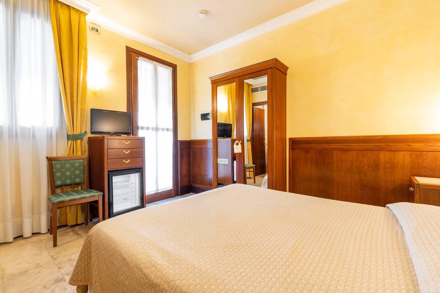 Hotel-Panorama-Room-19