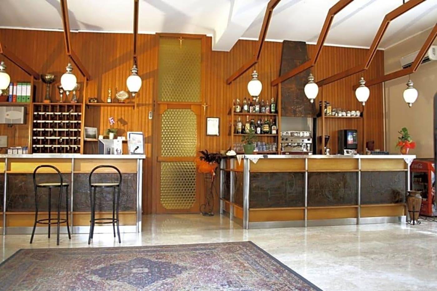 Hotel-Blurelda-Lobby-13