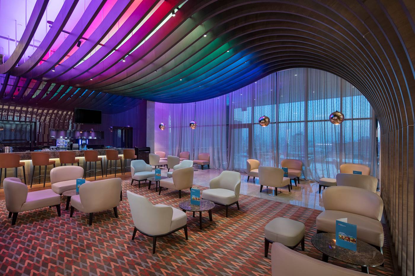 DoubleTree-by-Hilton-Istanbul-Umraniye-Bar-11