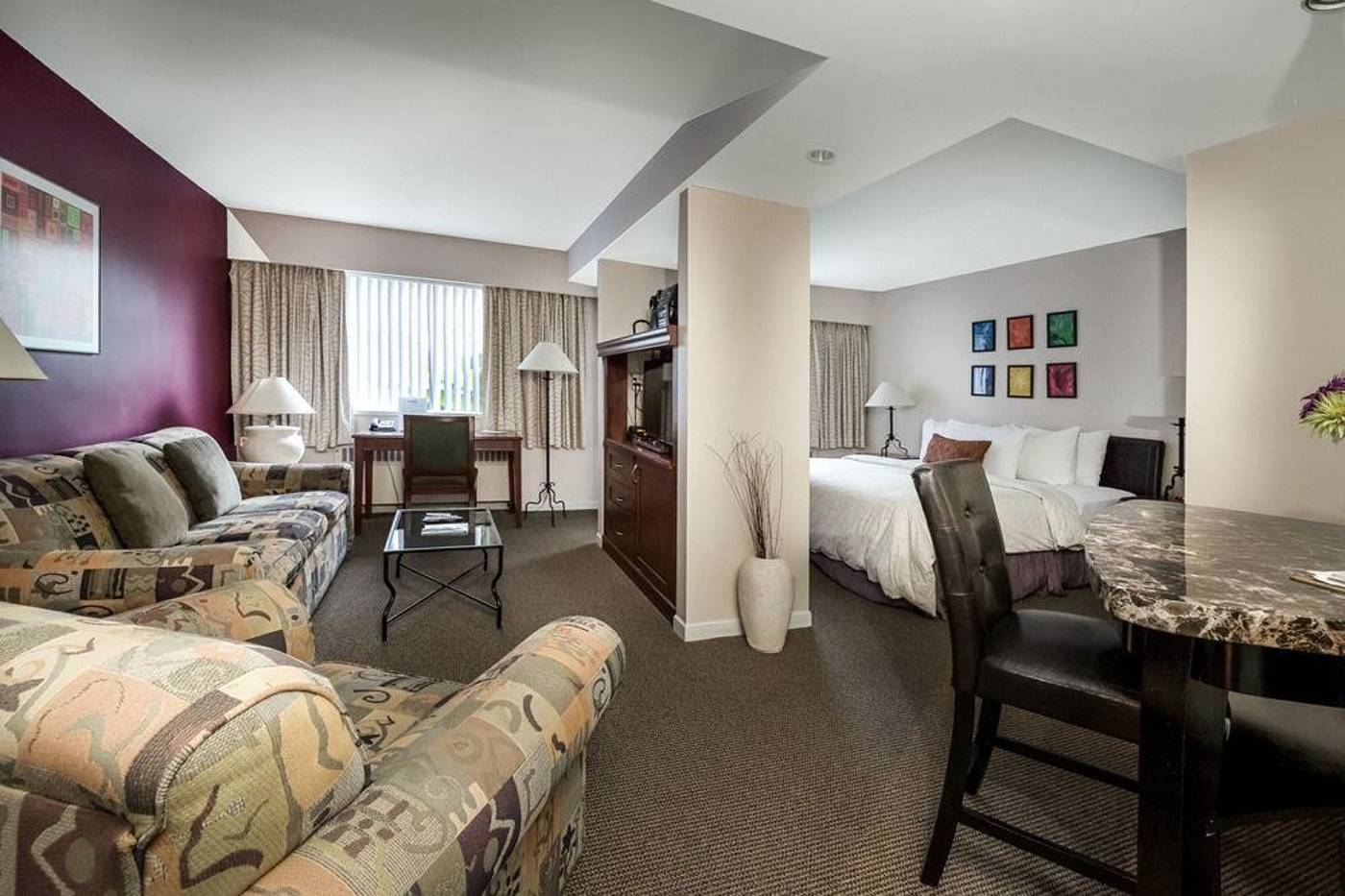 The-Rosellen-Suites-At-Stanley-Park-General-view-8