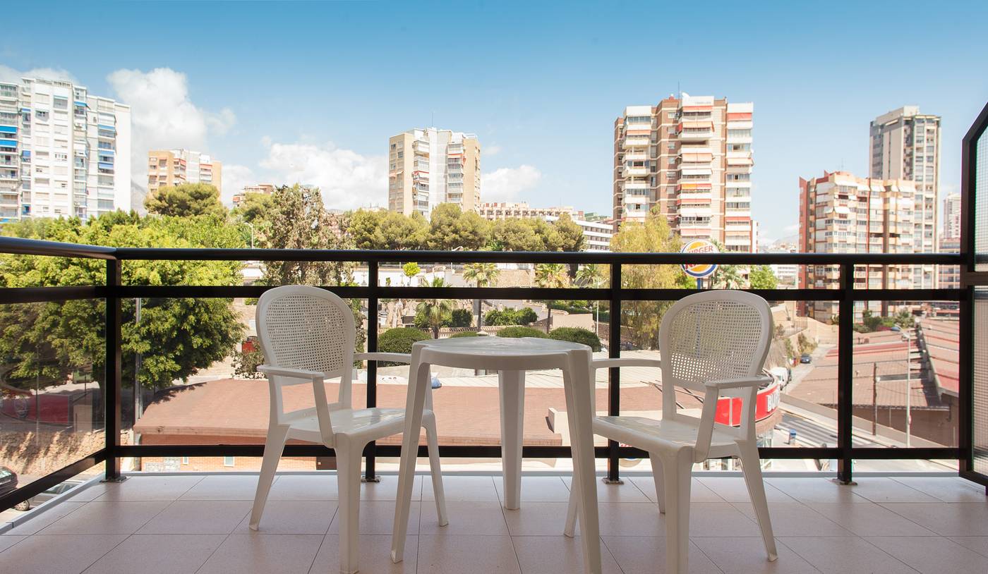 RH-Corona-del-Mar-Room-27