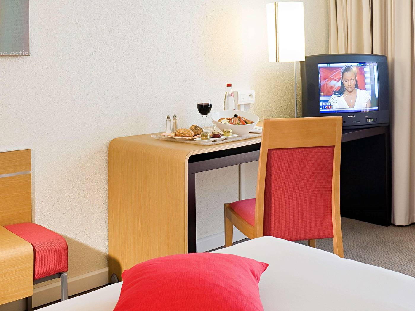 Novotel Amiens Pôle Jules Verne-France-BOVES-Room-9