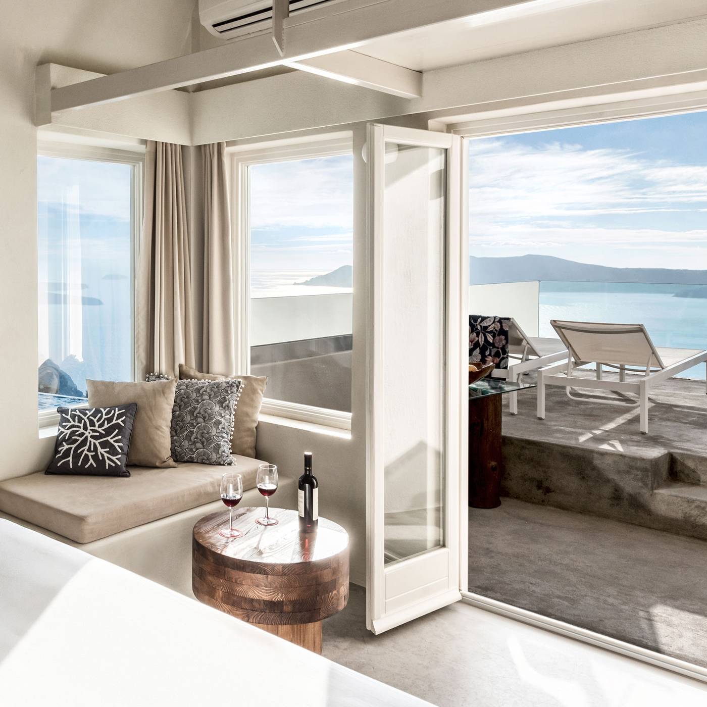 West-East-Suites-Room-26