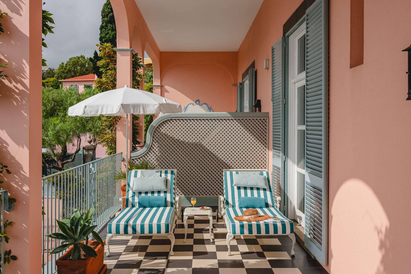 Reid-s-Palace-Room-17