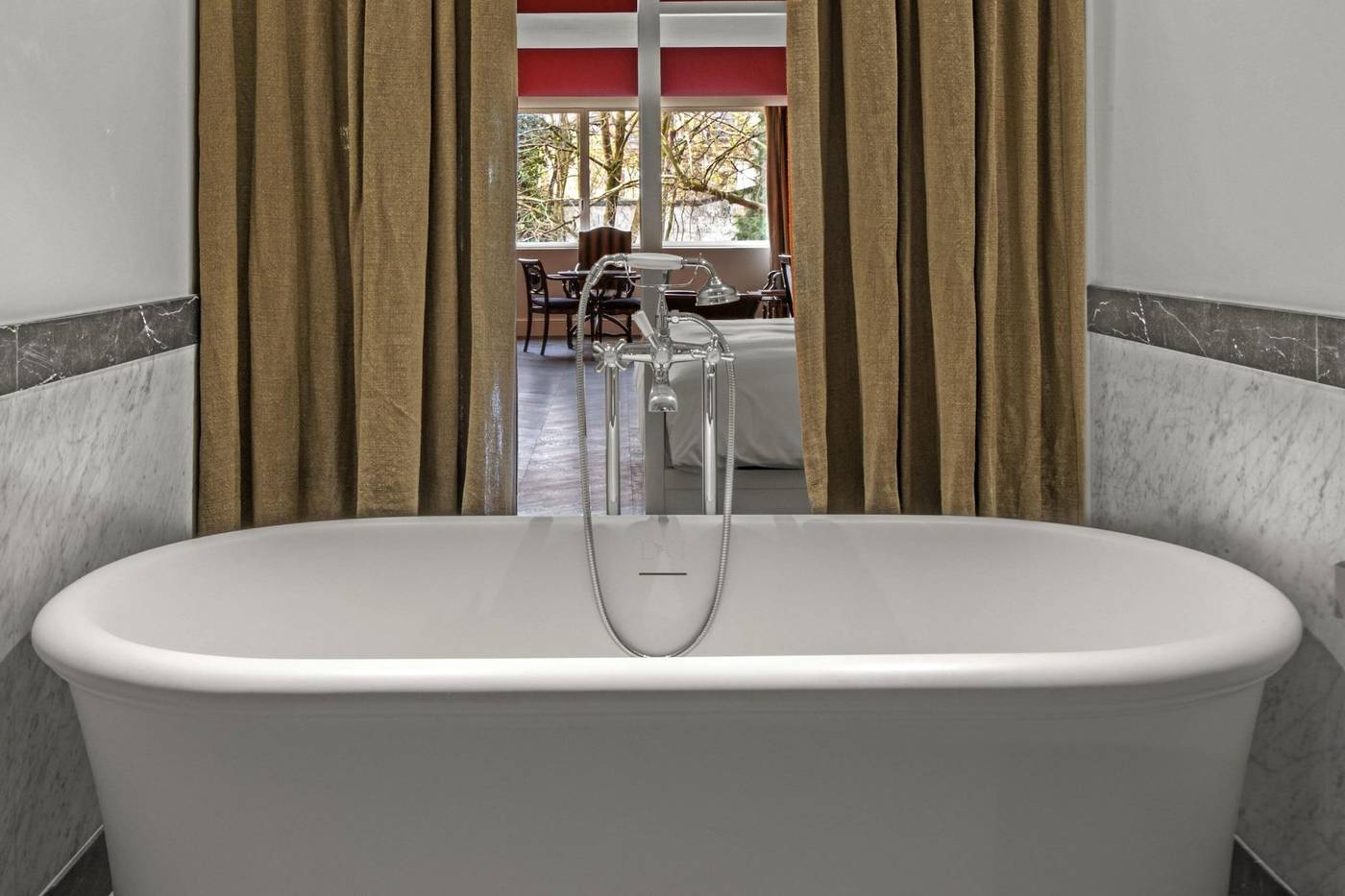 Hotel-de-Berri-Champs-Elysees--a-Luxury-Collection-Hotel--Paris-Room-78