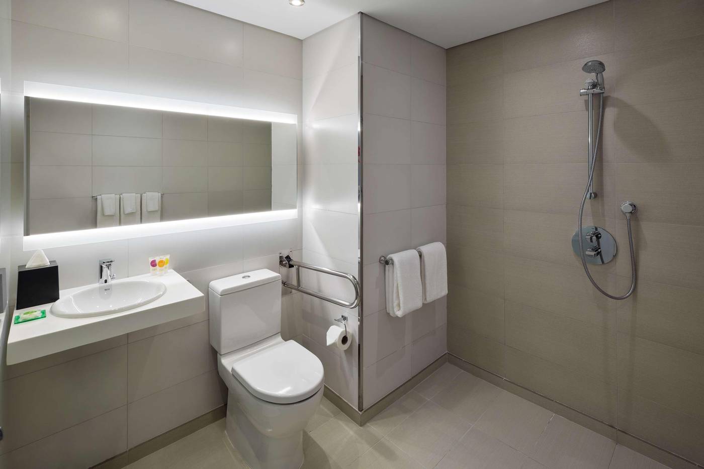 Hyatt Place Riyadh Sulaimani-Saudi Arabia-Riyadh-Room-9