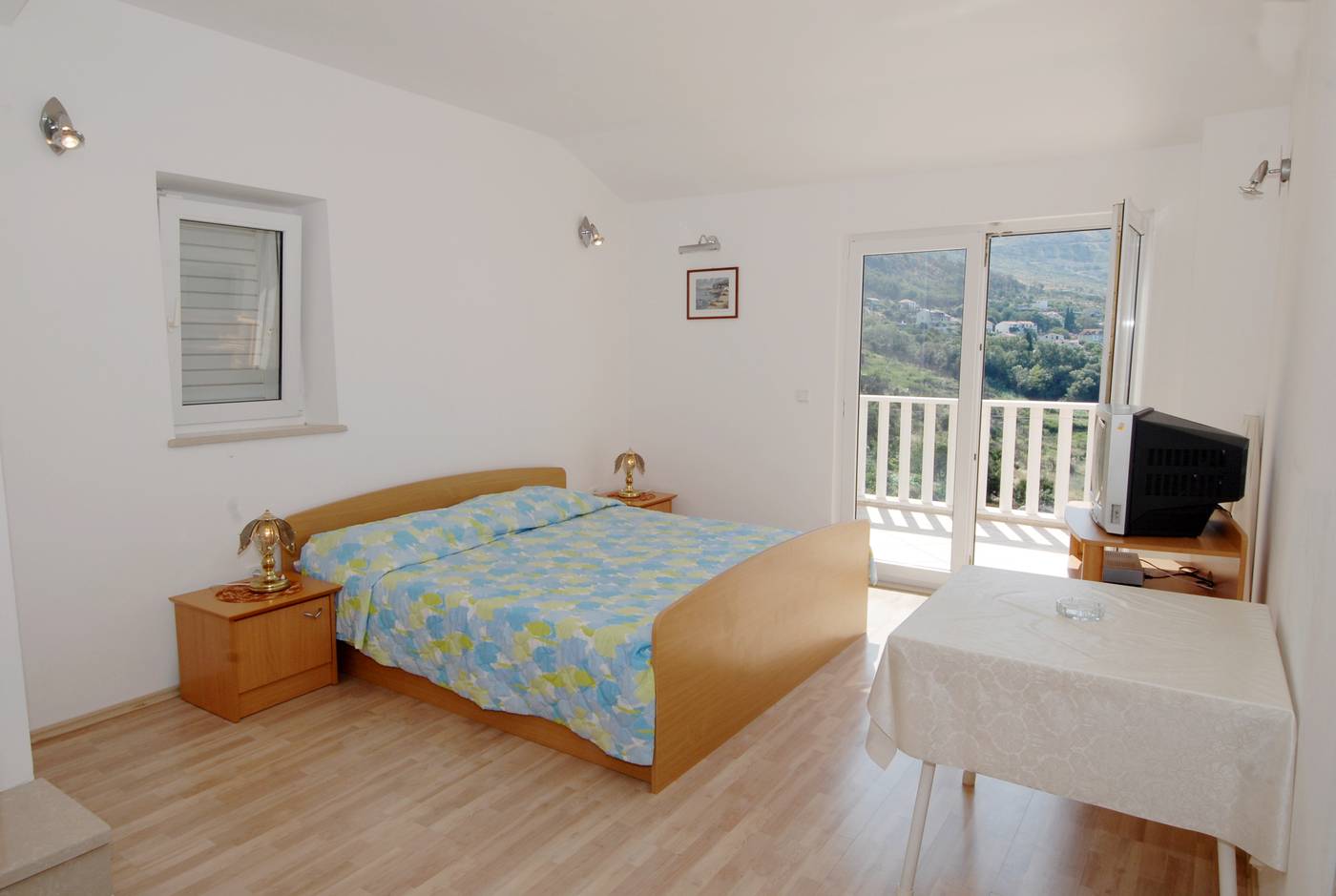 Marnic-Apartments-Room-8