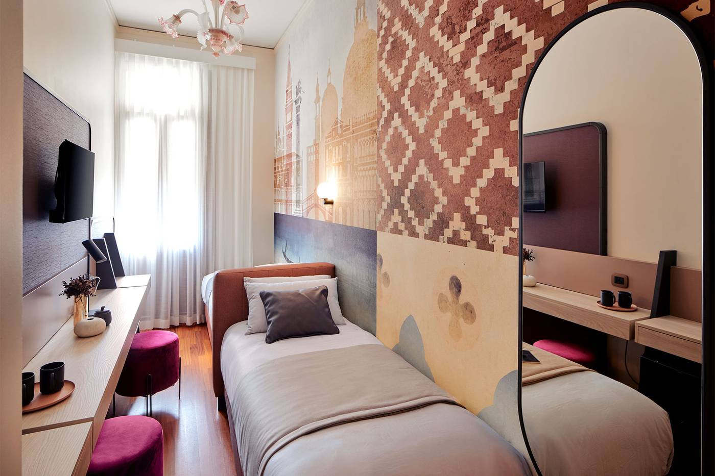 Unahotels-Ala-Venezia--Adults-16--Room-33