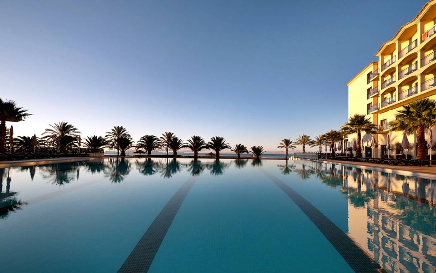 Hotel-Vila-Gale-Santa-Cruz-Pool-3