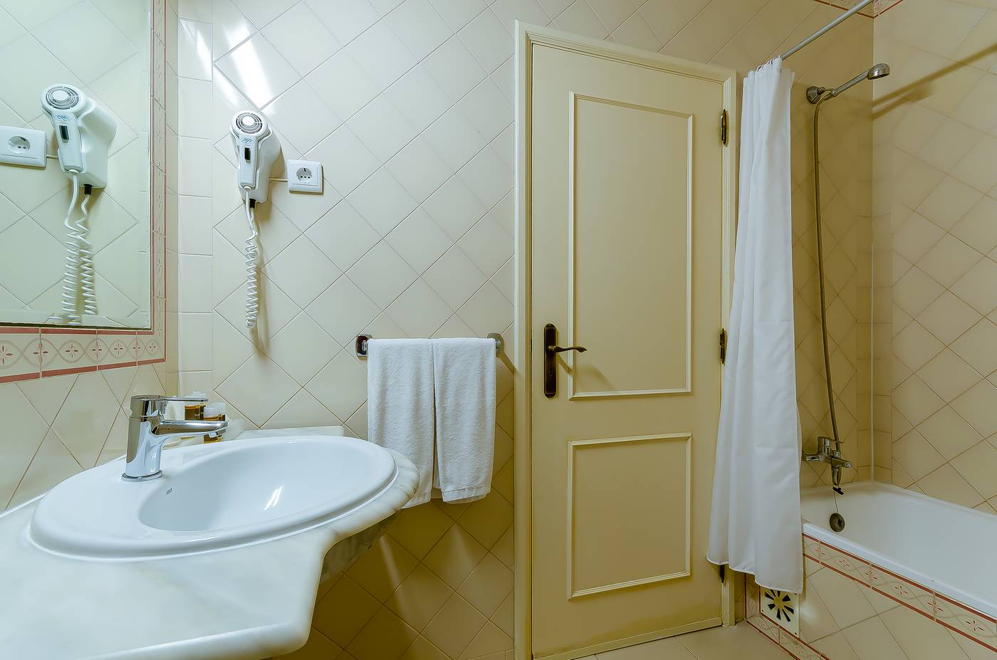 Turim-Estrela-do-Vau-Apartamentos-Turisticos-Room-48