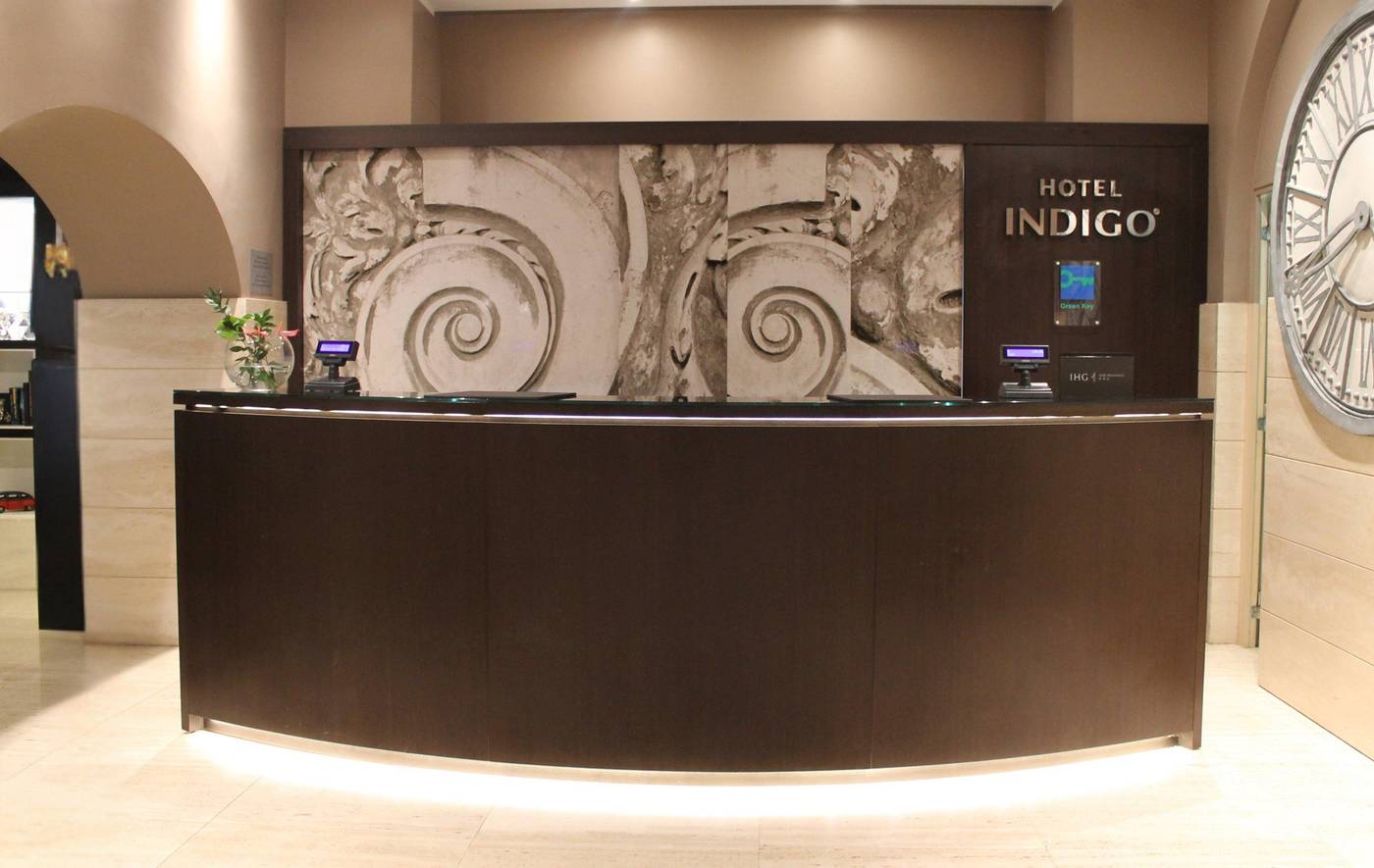 Indigo-Hotel-Rome---St--George-Lobby-23