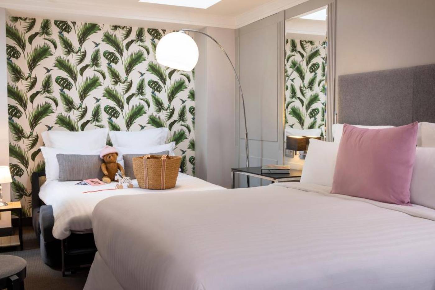 Hotel-Les-Matins-de-Paris-Room-35