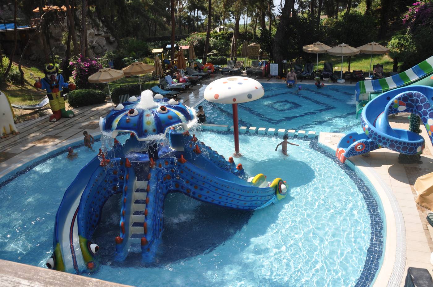 Utopia-World-General-view-5