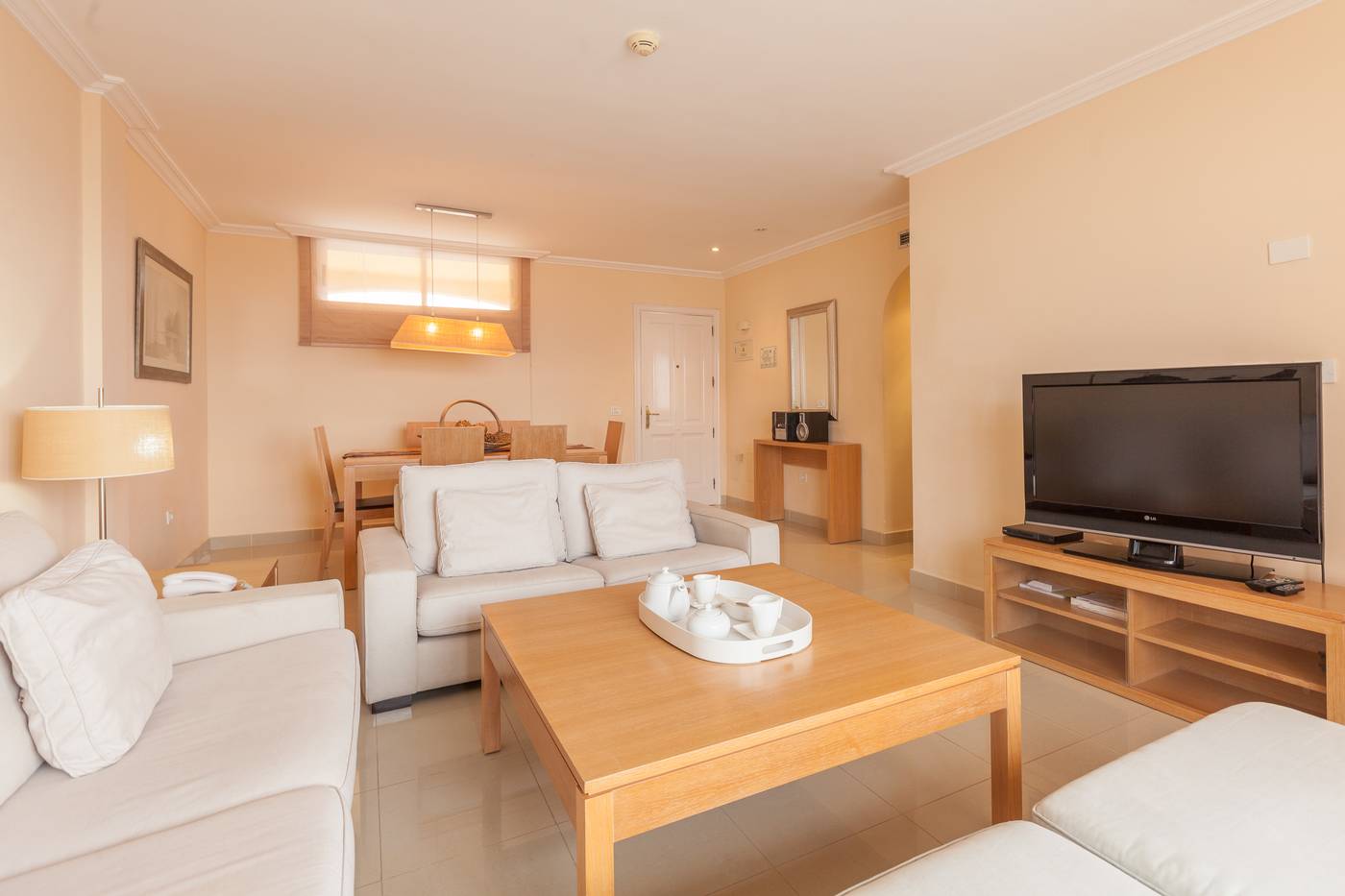 El-Marqu----s-Palace-by-Intercorp-Hotel-Group-Room-66