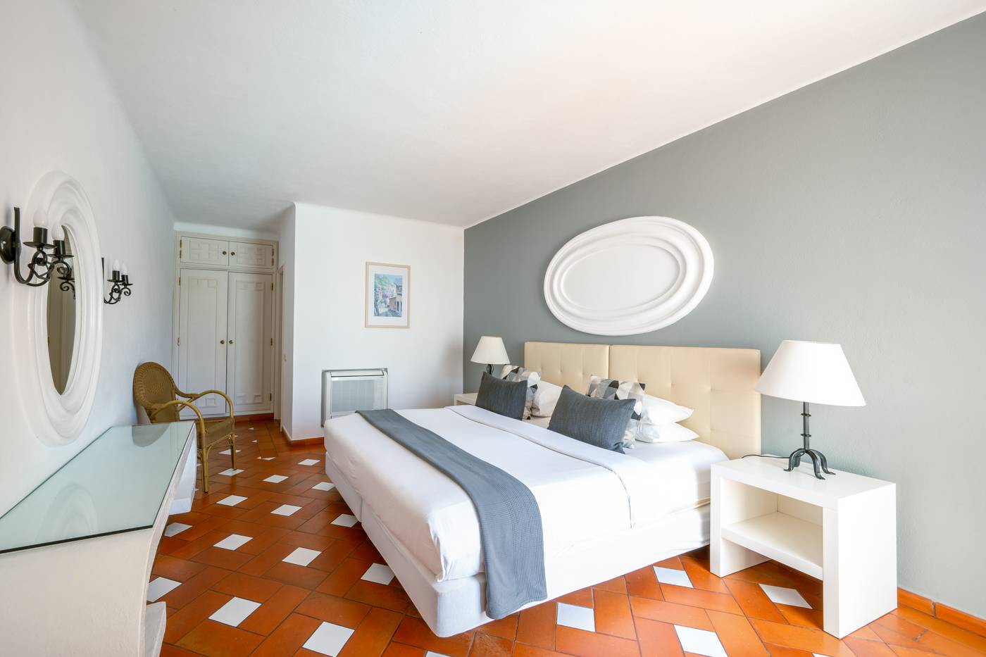 Porta-da-Vila-Room-7