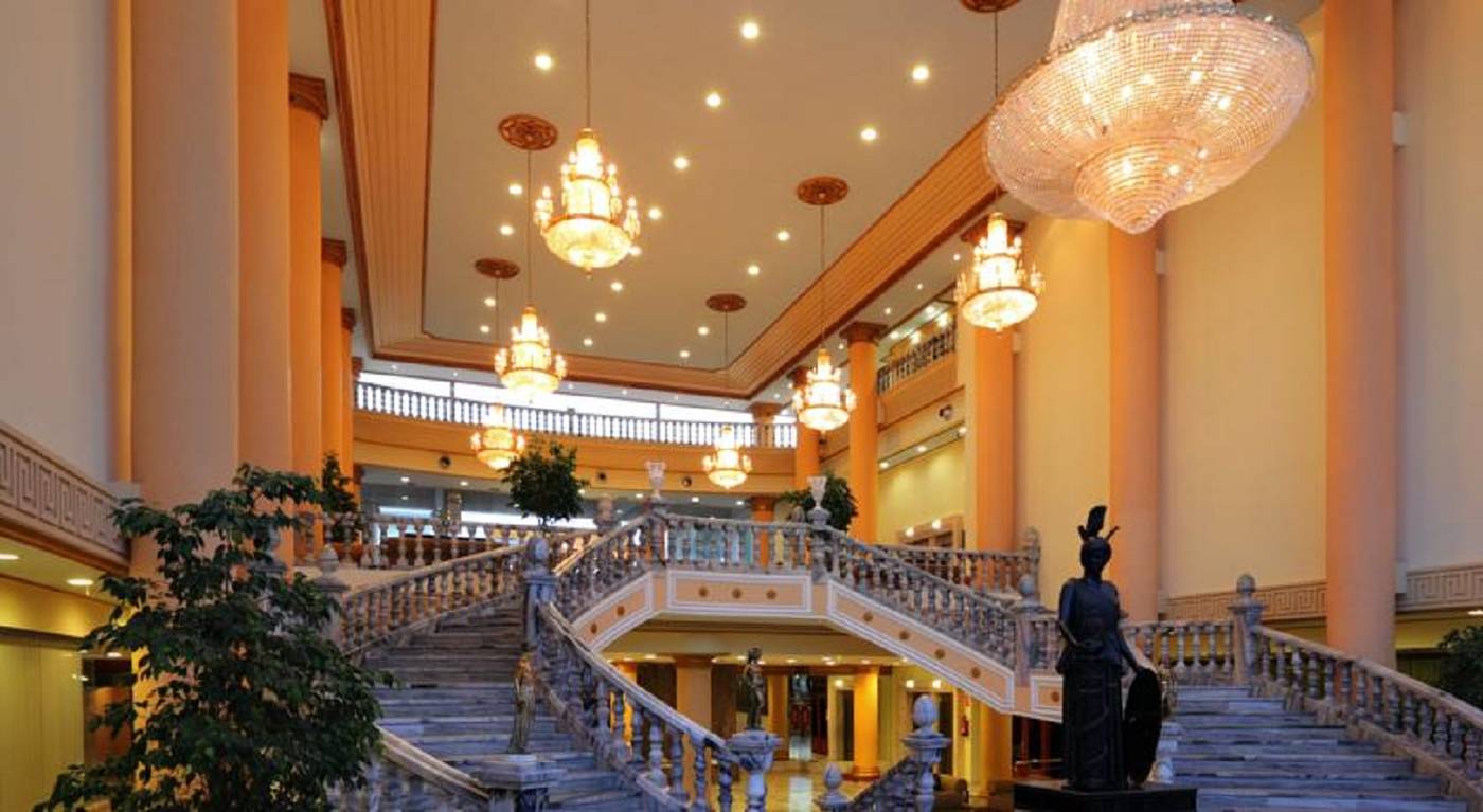 Palas-Pineda-Lobby-65