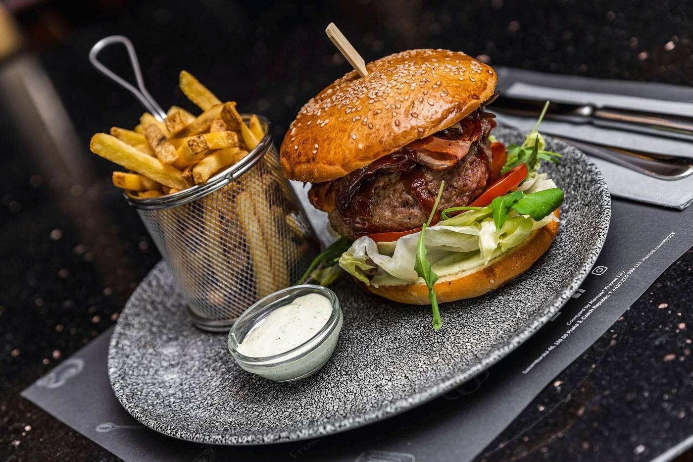 Courtyard-Prague-City-Restaurant-35