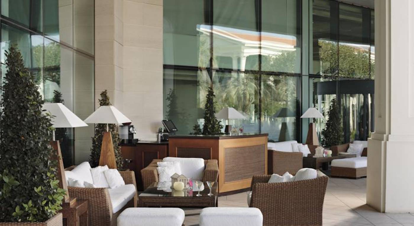 Las Arenas Balneario Resort