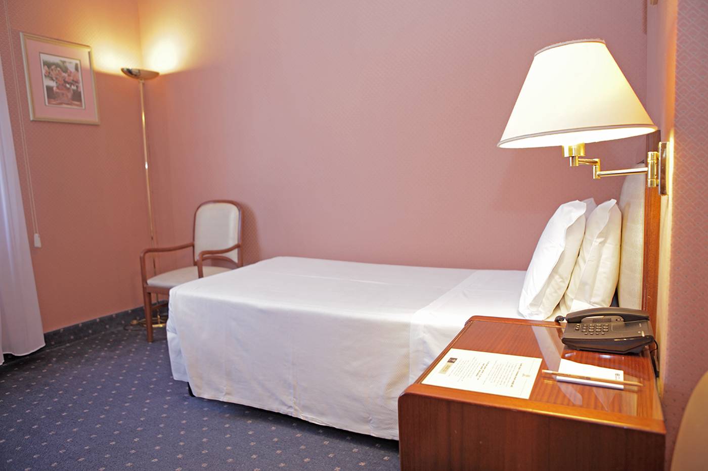 Bristol-Hotel-Room-18