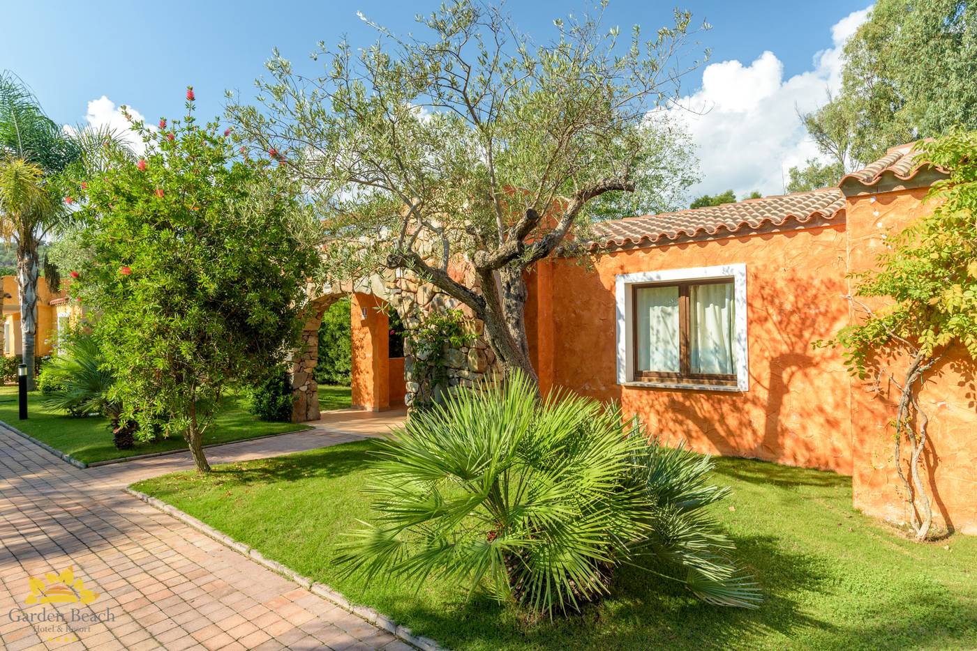 Garden-Beach-Room-10