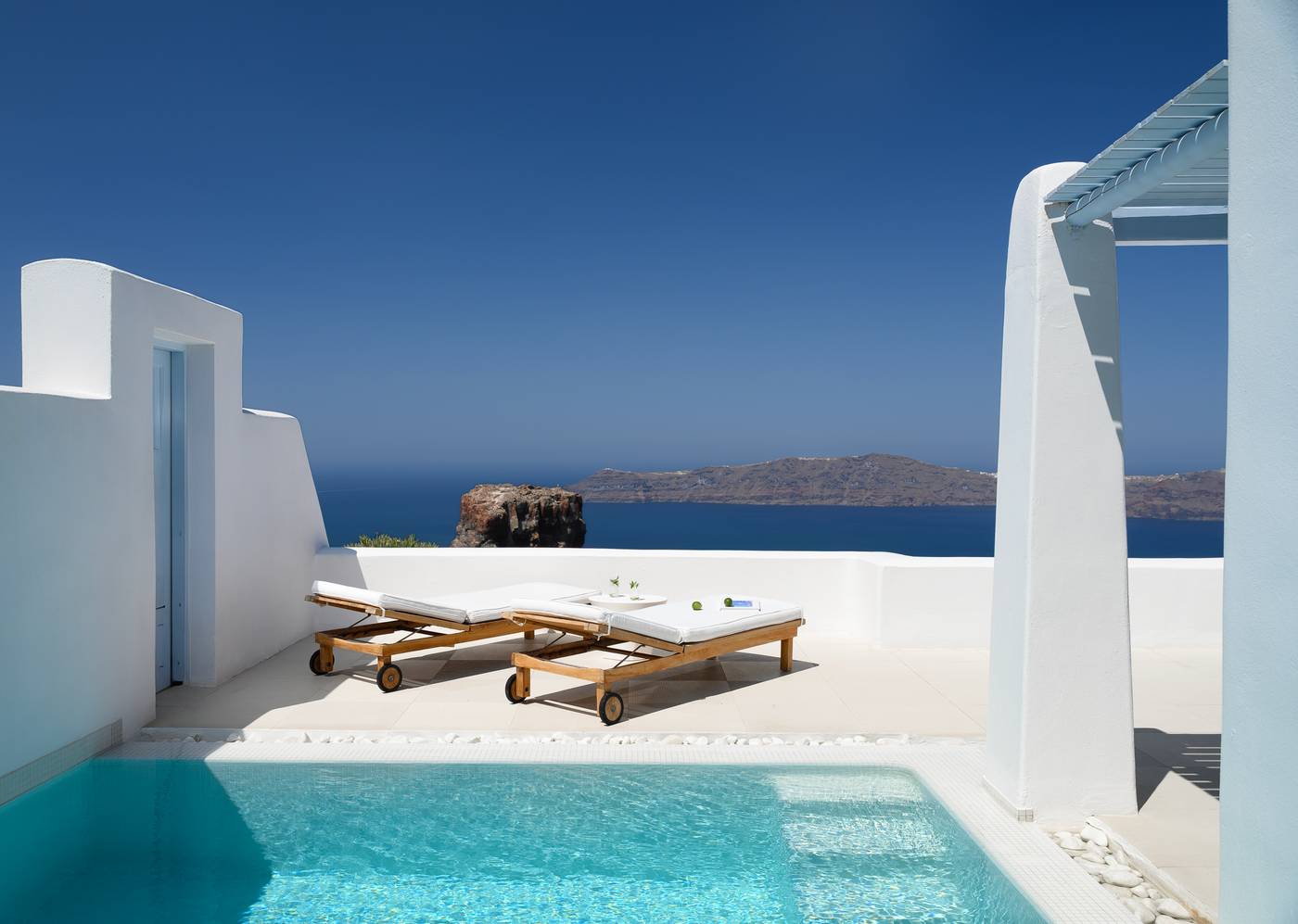 Astra-Suites-Room-85