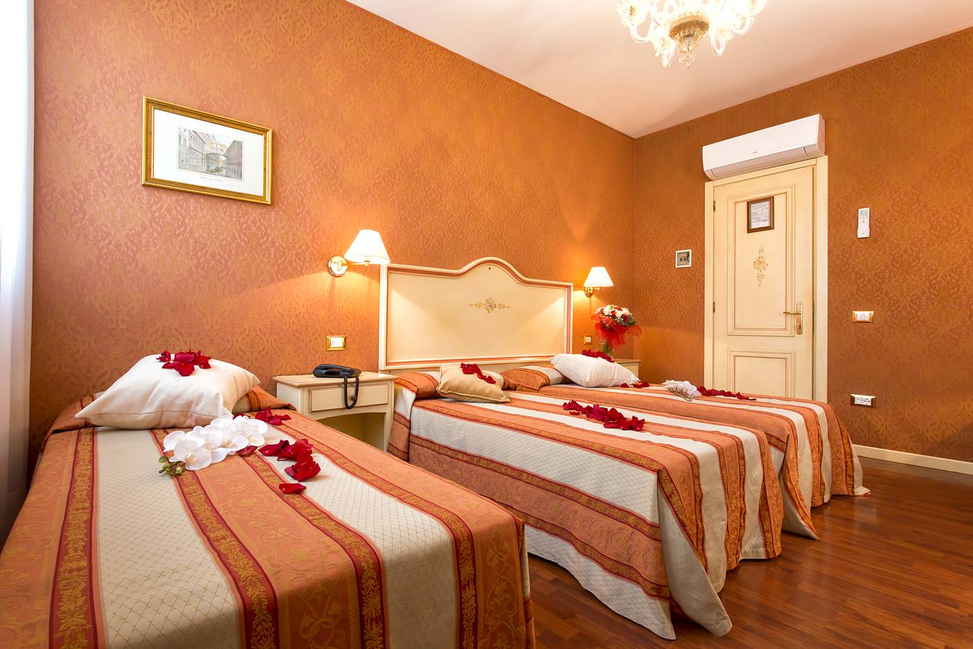 Hotel-Conterie-Room-22