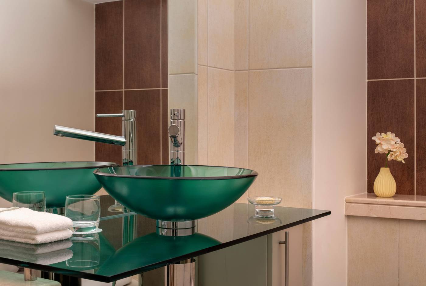 Staybridge-Suites-Dubai-Internet-City-Room-42