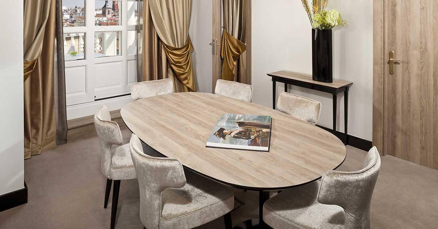 Gran-Melia-Palacio-de-los-Duques-Room-12