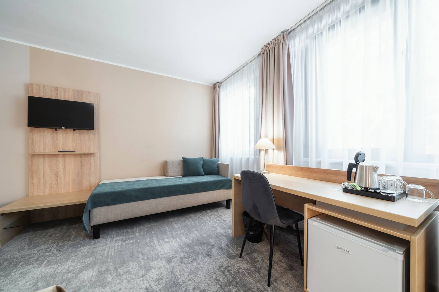 Ehrlich-Hotel-Room-12