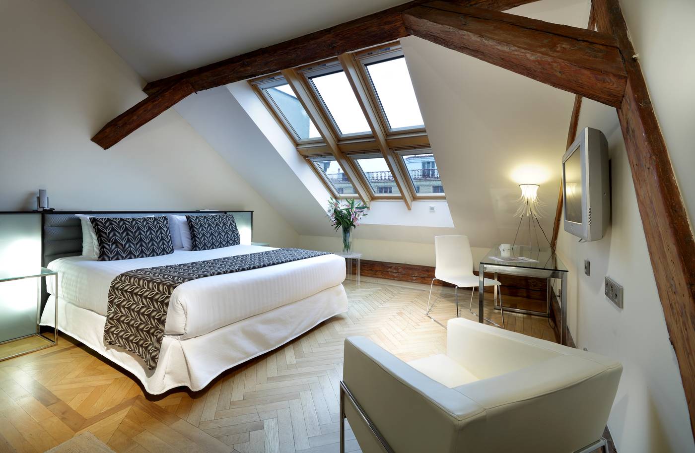 Eurostars-Thalia-Room-10