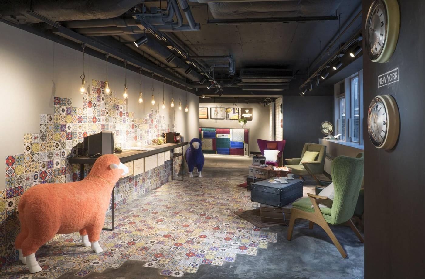 attitude-on-granville-Lobby-17