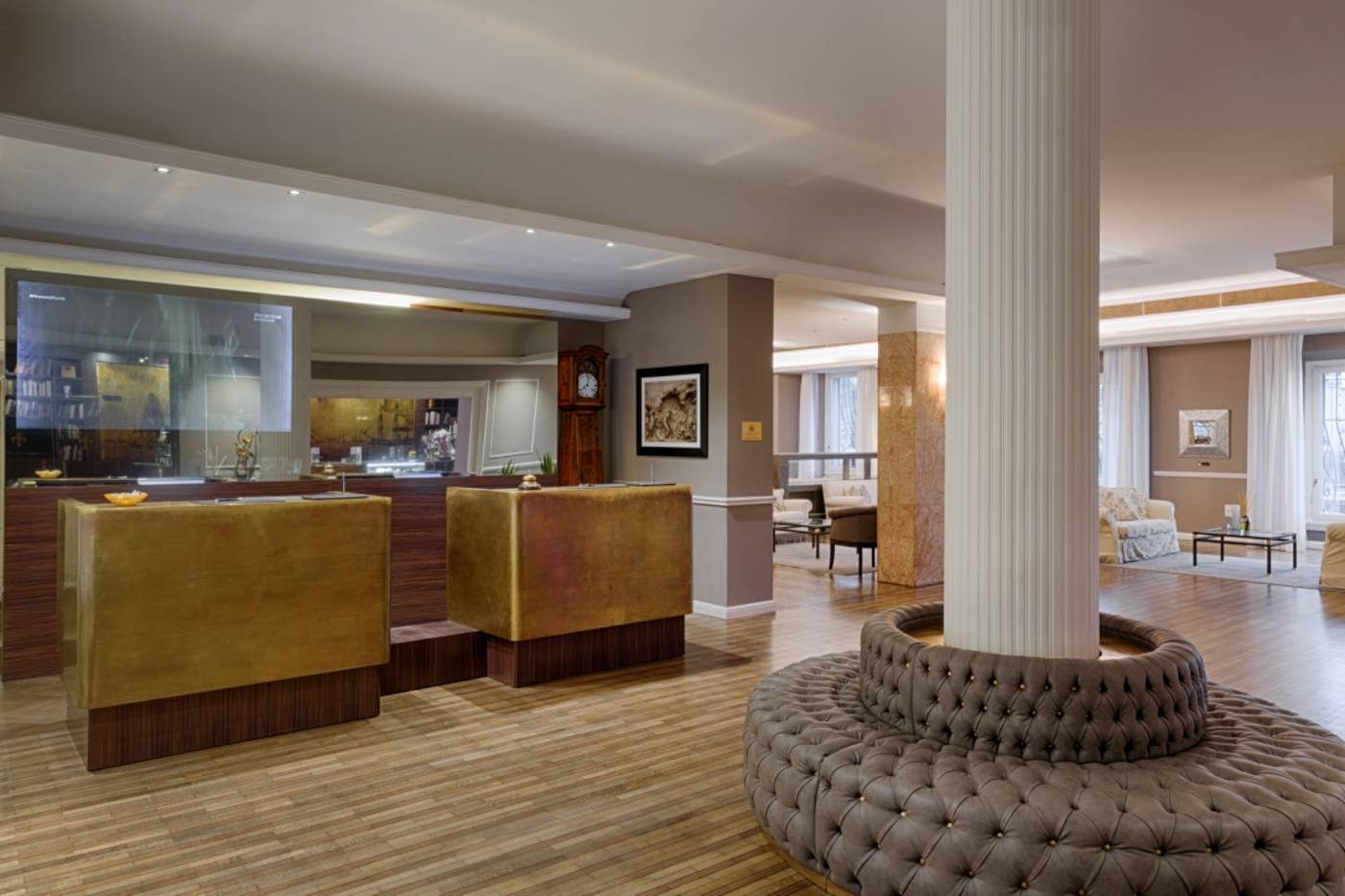 Plaza-Lucchesi-Lobby-13