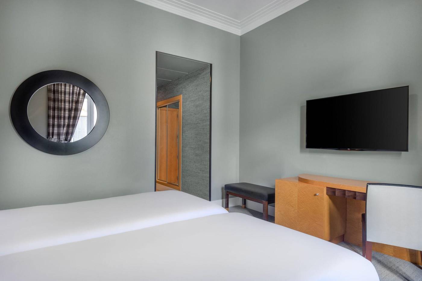 Larios-Malaga-Room-29