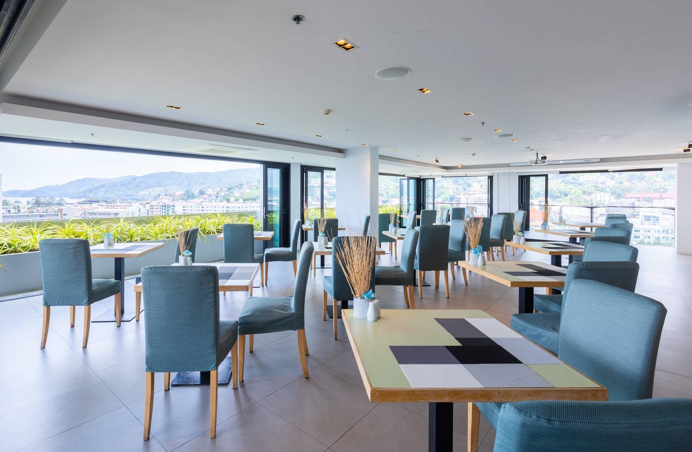 The-Marina-Phuket-Hotel-Restaurant-50