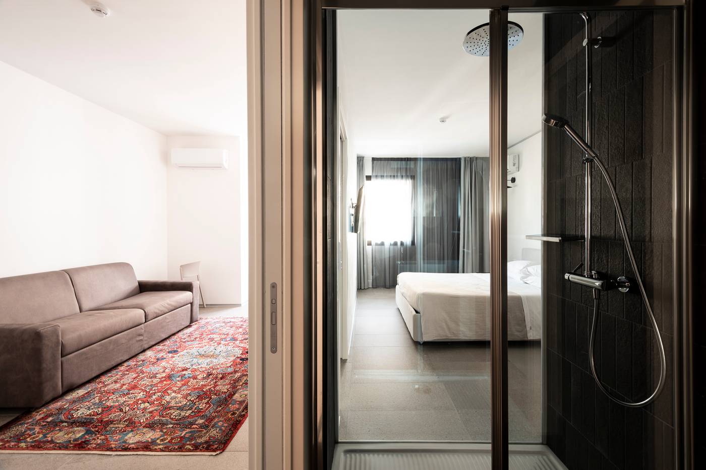 Alkamuri-Posh-Hotel---Spa-Room-46