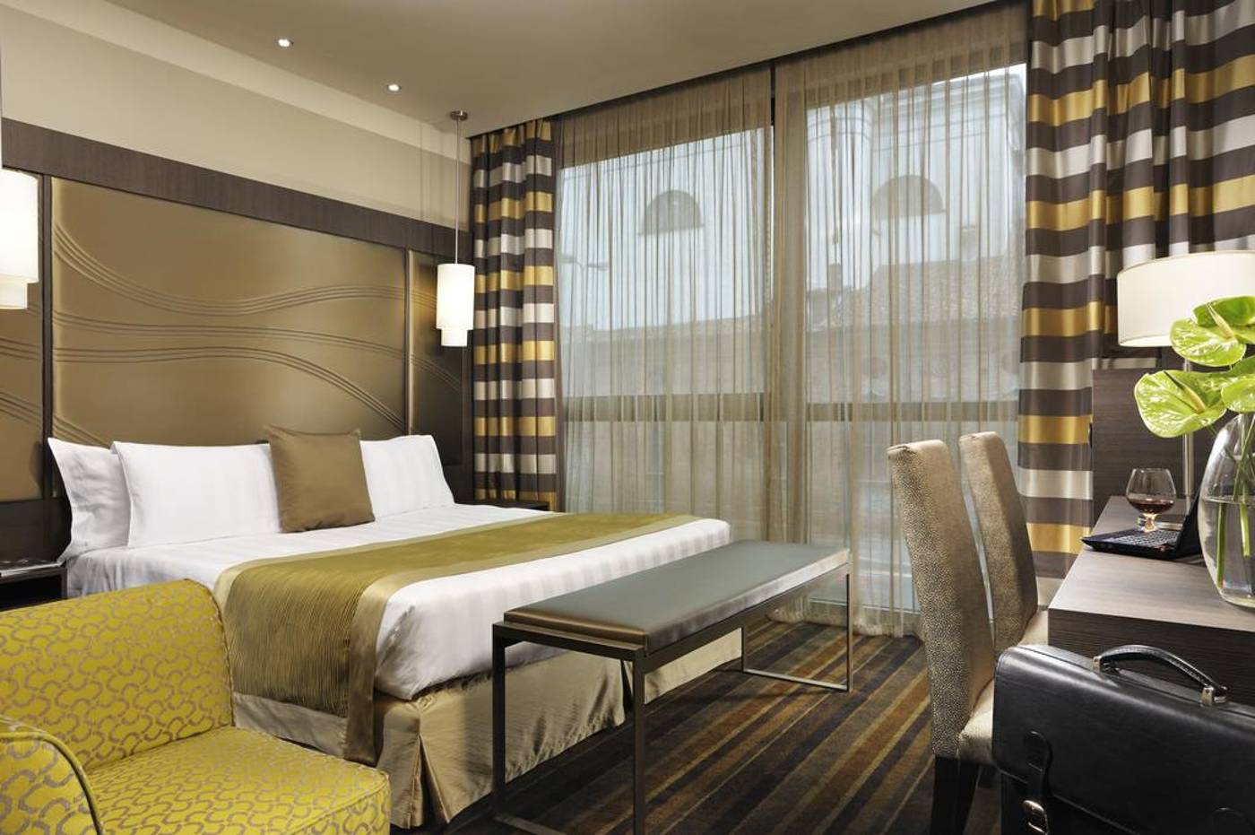 Uptown-Palace-Room-15