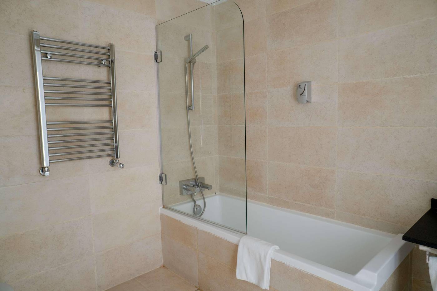 Lusso-Hotel-Infantas-Room-51